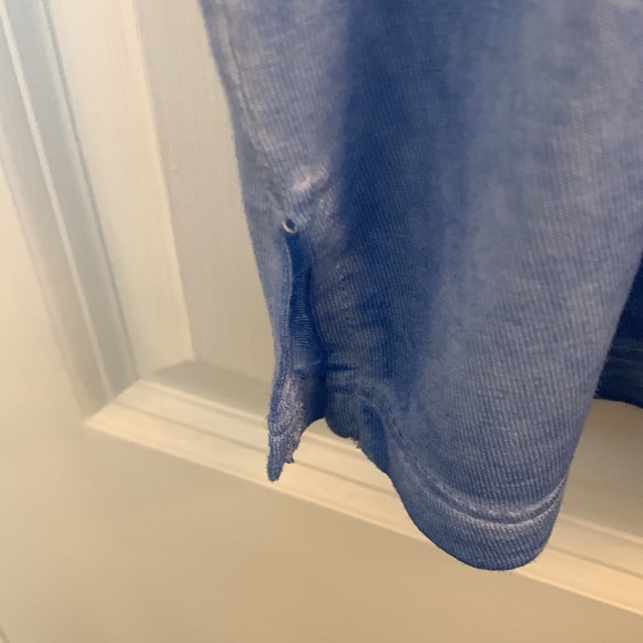 Size S like newWOTs 96% polyester4% spandex ruffled sleeve trim loose fit - Picture 5 of 5